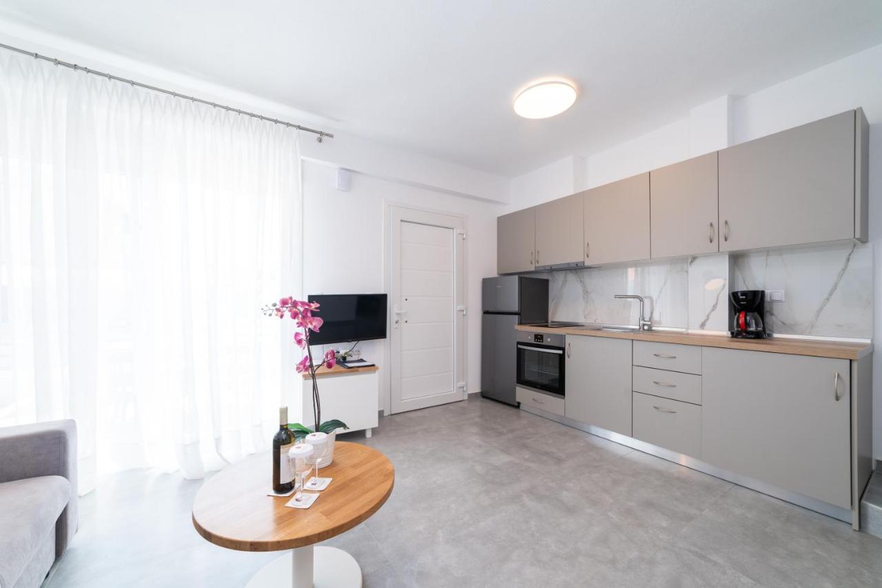 Dionysos Residential Complex Apartment Ofrínion Exterior foto